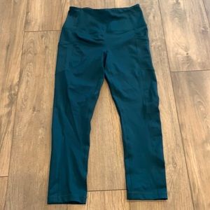 S mermaid green leggings with side pockets!